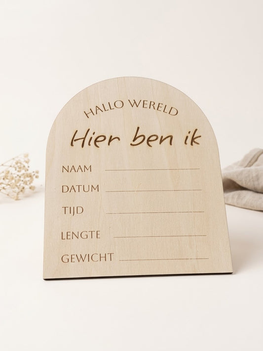 Houten Geboortebordje ‘Hallo Wereld’ – Bewaar de Mooiste Herinneringen